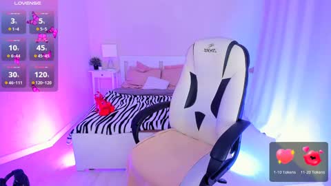 Helena online show from 01-19-25, 01:33