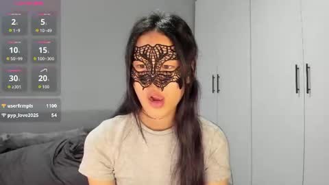 Hi I am Helen online show from 07-05-26, 04:19