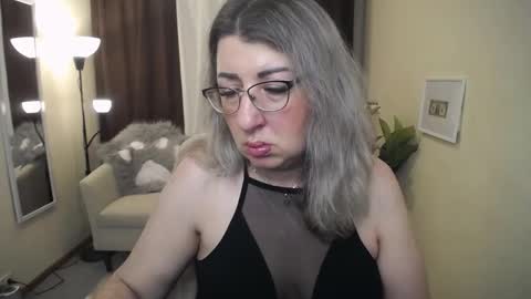 helenenigma online show from 11-16-25, 07:19