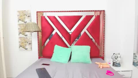 Snapshot of helensommers chatting on 03-06-26, 06:59 Helen Sommers online show from 03-06-26, 06:59