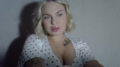 Snapshot of helga_now chatting on 09-10-25, 07:58 helga_now online show from 09-10-25, 07:58