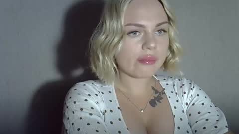 Snapshot of helga_now chatting on 09-22-25, 08:33 helga_now online show from 09-22-25, 08:33