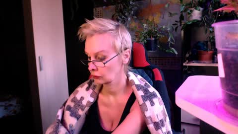 Helga online show from 04-05-26, 03:42