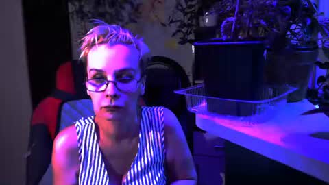 Helga online show from 07-18-26, 06:01