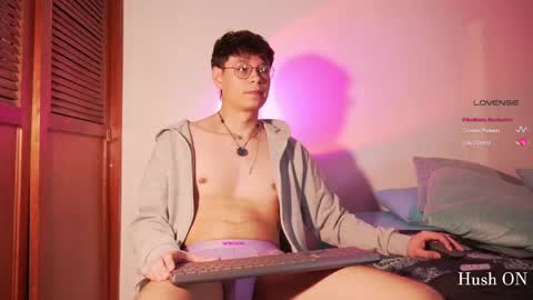 Helio online show from 05-10-26, 01:55