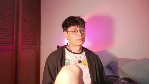 Helio online show from 05-12-26, 01:36