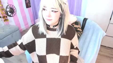 Snapshot of hell_fairy chatting on 02-14-25, 12:09 Laura online show from 02-14-25, 12:09