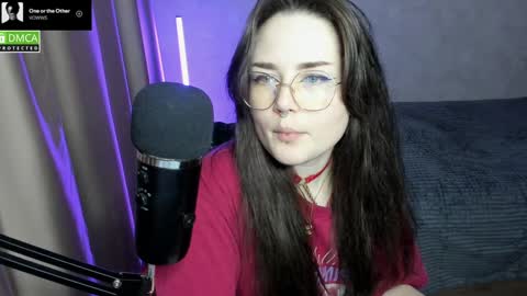 Snapshot of hell_hotline chatting on 01-09-25, 08:44 Red online show from 01-09-25, 08:44