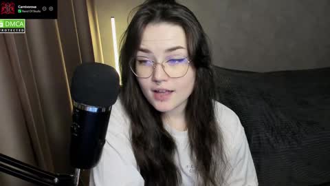 Snapshot of hell_hotline chatting on 01-11-25, 06:54 Red online show from 01-11-25, 06:54