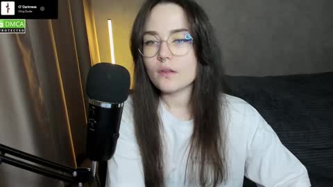 Snapshot of hell_hotline chatting on 01-13-25, 06:27 Red online show from 01-13-25, 06:27