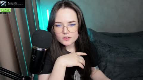 Snapshot of hell_hotline chatting on 01-23-25, 09:18 Red online show from 01-23-25, 09:18