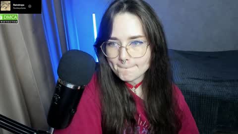 Snapshot of hell_hotline chatting on 02-01-25, 12:18 Red online show from 02-01-25, 12:18