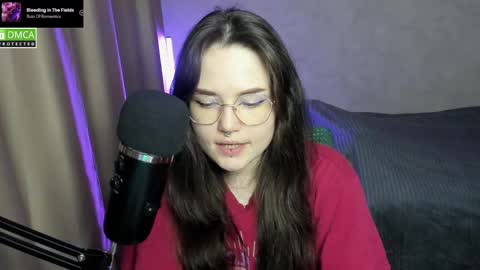 Snapshot of hell_hotline chatting on 02-14-25, 09:43 Red online show from 02-14-25, 09:43