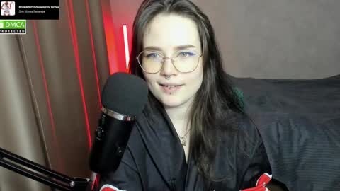 Snapshot of hell_hotline chatting on 02-24-25, 07:41 Red online show from 02-24-25, 07:41