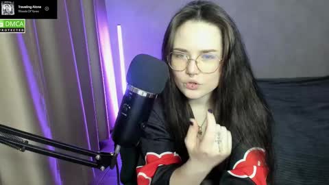 Snapshot of hell_hotline chatting on 02-26-25, 09:16 Red online show from 02-26-25, 09:16