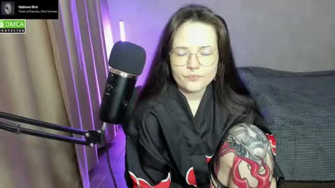 Snapshot of hell_hotline chatting on 02-27-25, 05:47 Red online show from 02-27-25, 05:47