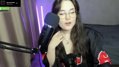 Snapshot of hell_hotline chatting on 03-02-25, 09:11 Red online show from 03-02-25, 09:11