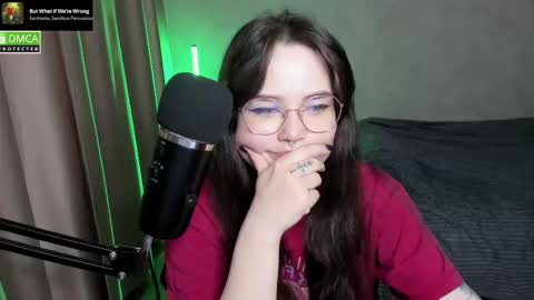 Snapshot of hell_hotline chatting on 03-03-25, 09:59 Red online show from 03-03-25, 09:59