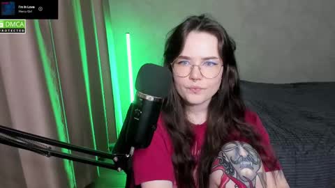 Snapshot of hell_hotline chatting on 03-10-25, 10:02 Red online show from 03-10-25, 10:02