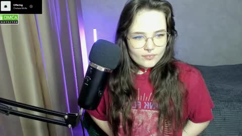 Snapshot of hell_hotline chatting on 03-12-25, 05:17 Red online show from 03-12-25, 05:17