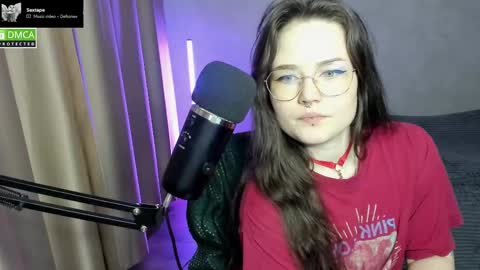 Snapshot of hell_hotline chatting on 03-12-25, 11:22 Red online show from 03-12-25, 11:22