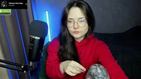 Snapshot of hell_hotline chatting on 09-11-25, 07:14 Red online show from 09-11-25, 07:14