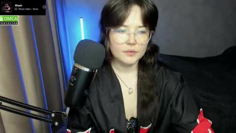 Snapshot of hell_hotline chatting on 10-12-25, 07:13 Red online show from 10-12-25, 07:13