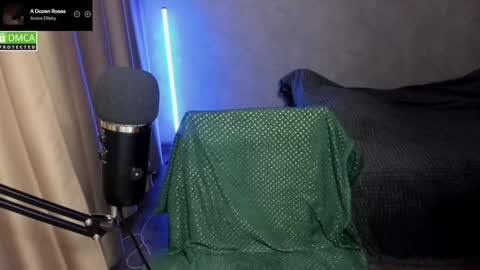 Snapshot of hell_hotline chatting on 11-30-25, 06:34 Red online show from 11-30-25, 06:34