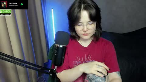 Snapshot of hell_hotline chatting on 12-16-25, 07:19 Red online show from 12-16-25, 07:19