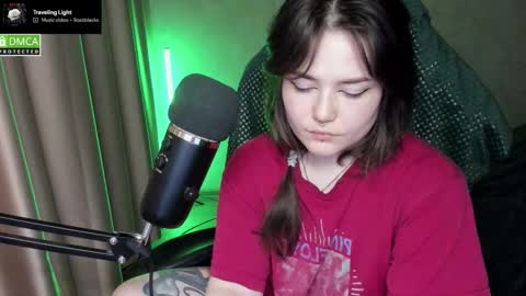 Snapshot of hell_hotline chatting on 02-12-26, 08:15 Red online show from 02-12-26, 08:15