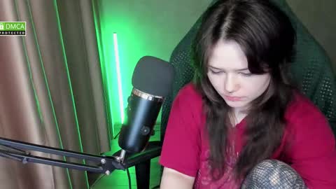 Snapshot of hell_hotline chatting on 02-24-26, 08:40 Red online show from 02-24-26, 08:40