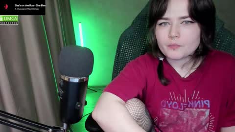 Snapshot of hell_hotline chatting on 03-02-26, 08:26 Red online show from 03-02-26, 08:26