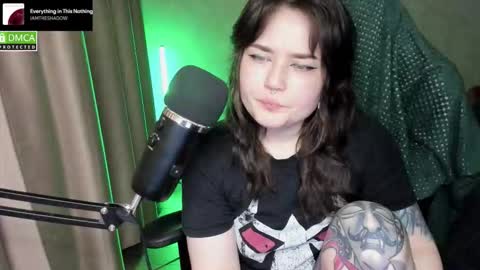 Snapshot of hell_hotline chatting on 03-11-26, 08:37 Red online show from 03-11-26, 08:37