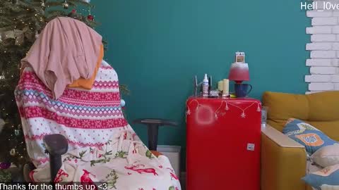 Snapshot of hell_l0ve chatting on 01-08-26, 05:10 Anastasiia online show from 01-08-26, 05:10