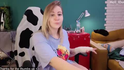 Snapshot of hell_l0ve chatting on 02-11-26, 11:59 Anastasiia online show from 02-11-26, 11:59