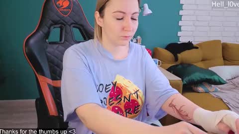 Snapshot of hell_l0ve chatting on 02-12-26, 04:07 Anastasiia online show from 02-12-26, 04:07