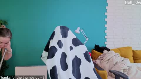 Snapshot of hell_l0ve chatting on 05-29-26, 05:16 Anastasiia online show from 05-29-26, 05:16