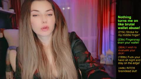 Snapshot of hell_on_heels_ chatting on 01-15-25, 04:36 - show loyalty and subscribe - online show from 01-15-25, 04:36