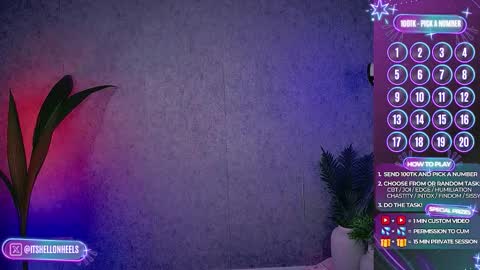 Snapshot of hell_on_heels_ chatting on 09-25-25, 04:21 - show loyalty and subscribe - online show from 09-25-25, 04:21