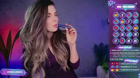 Snapshot of hell_on_heels_ chatting on 09-28-25, 08:25 - show loyalty and subscribe - online show from 09-28-25, 08:25