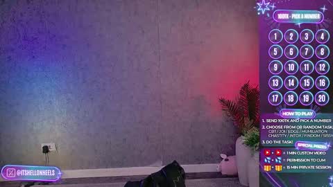 Snapshot of hell_on_heels_ chatting on 11-17-25, 11:43 - show loyalty and subscribe - online show from 11-17-25, 11:43