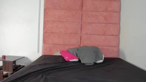 Snapshot of hellanddante_ chatting on 10-02-25, 12:39 H E L L AND D A N T E online show from 10-02-25, 12:39