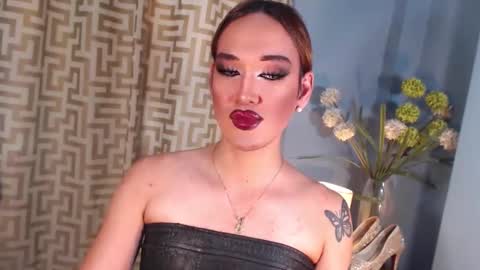 Snapshot of hellatarahathor chatting on 03-14-26, 11:04 hellatarahathor online show from 03-14-26, 11:04