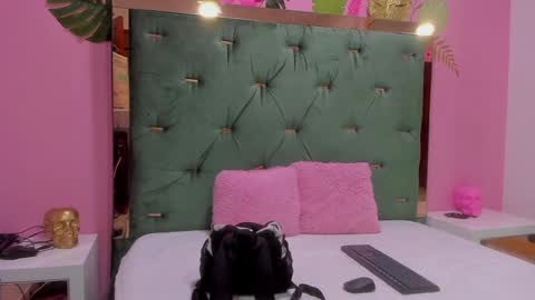 Hellen  online show from 12-20-24, 11:00