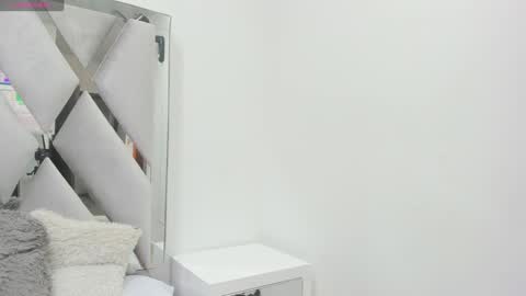 Hellen  online show from 01-25-25, 06:35