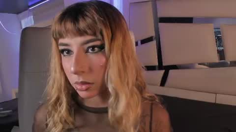 hellen__smith_ online show from 07-20-26, 08:33