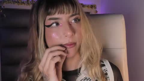hellen__smith_ online show from 07-28-26, 08:23
