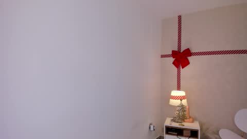 Julieta online show from 12-18-24, 01:02