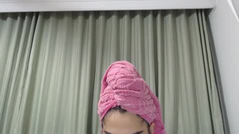 Snapshot of hellen_garcia chatting on 12-09-24, 02:28 Hellen online show from 12-09-24, 02:28