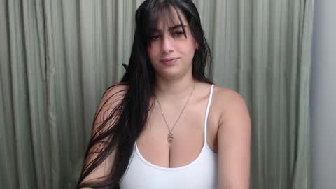 Snapshot of hellen_garcia chatting on 12-12-24, 08:43 Hellen online show from 12-12-24, 08:43